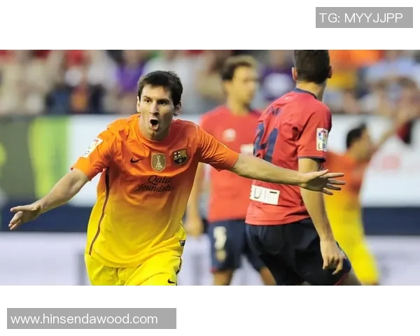 足球明星高清大图展现球场风采与激情瞬间的完美结合 足球明星高清大图展现球场风采与激情瞬间的完美结合